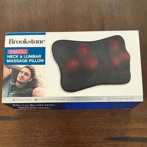 Brookstone Black Shiatsu Massage Pillow. 6 modes. 3D deep knead. Heat function.